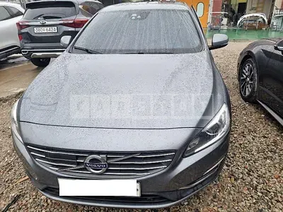 Photo 1 of 50: 2018 Volvo S60 D3, VIN YV1FS79B0J2466713 — Korean insurance auction