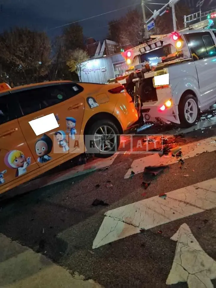 Photo 3 of 3: 2018 Kia K5, VIN KNAGU416BKA280342 — Korean insurance auction