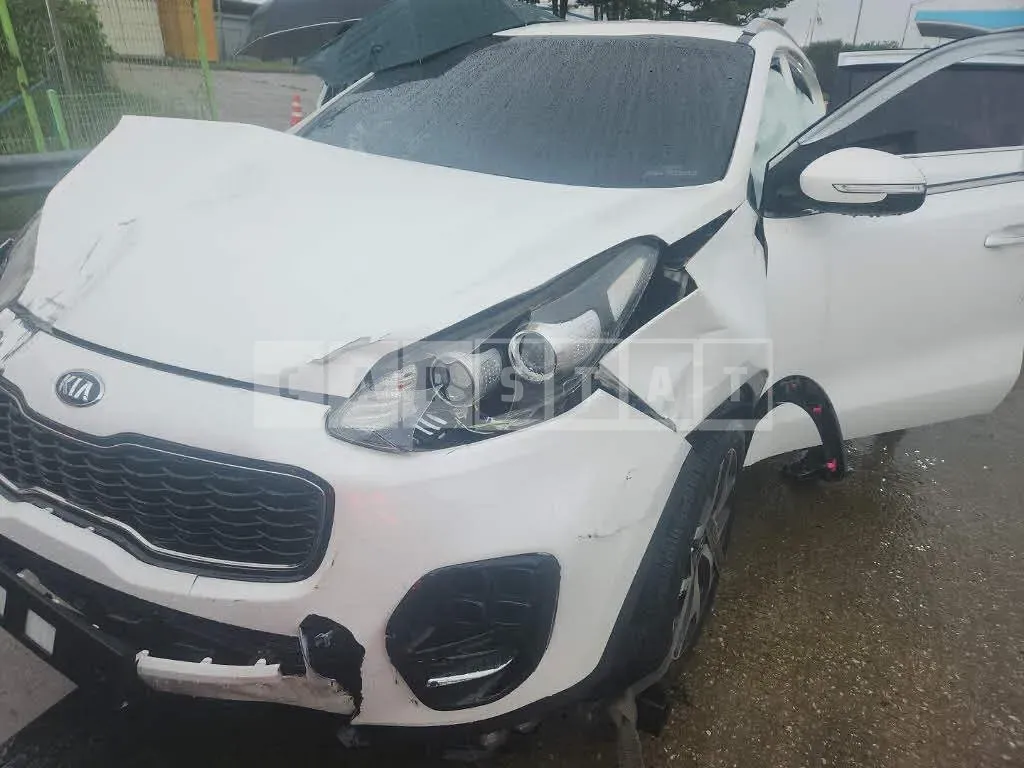 Photo 2 of 22: 2017 Kia Sportage, VIN KNAPM813BHK303787 — Korean insurance auction