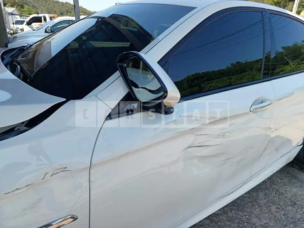 Photo 2 of 15: 2016 BMW 520d — Korean insurance auction