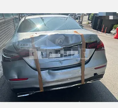 Photo 1 of 18: 2021 Mercedes-Benz E220 d 4Matic — Korean insurance auction