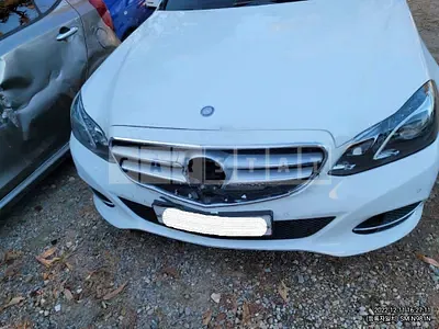 Photo 1 of 7: 2016 Mercedes-Benz E250 BlueTec 4Matic, VIN WDDHF9HB7GB217321 — Korean insurance auction