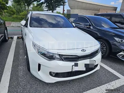 Photo 1 of 13: 2016 Kia K5 2.0 (Hybrid) — Korean insurance auction