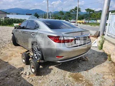 Photo 1 of 11: 2016 Lexus ES300h, VIN JTHBW1GG1H2142842 — Korean insurance auction