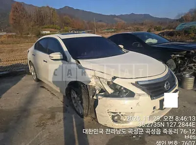 Photo 1 of 11: 2016 Nissan Altima 2.5 — Korean insurance auction