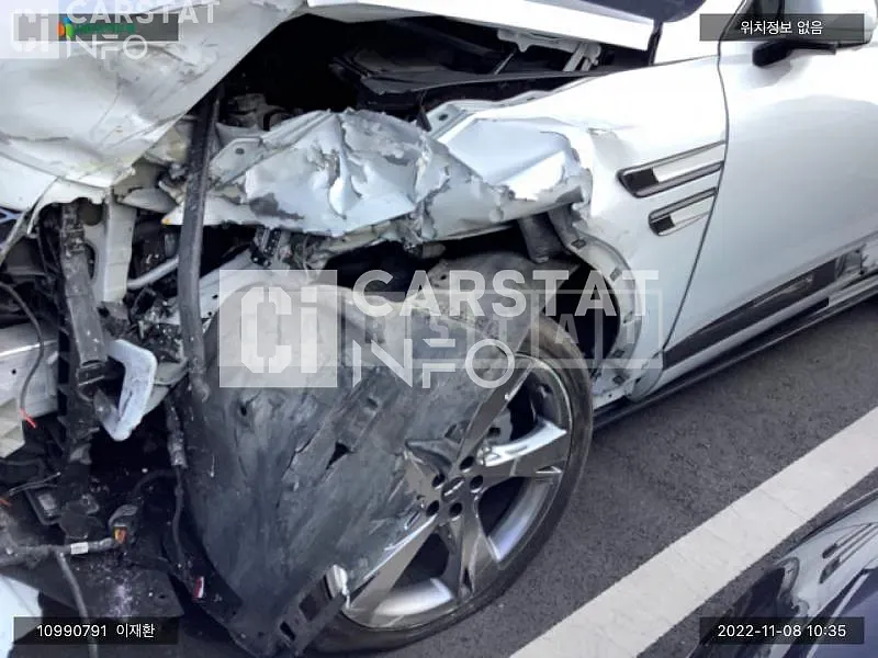 Photo 2 of 16: 2020 Genesis GV80, VIN KMTHB81DDLU005651 — Korean insurance auction