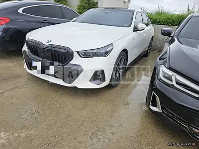 Photo 1 of 48: 2025 BMW 520i — Korean insurance auction