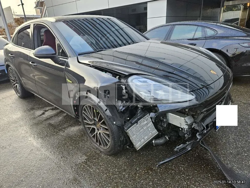 Photo 2 of 37: 2022 Porsche Cayenne E-Hybrid — Korean insurance auction
