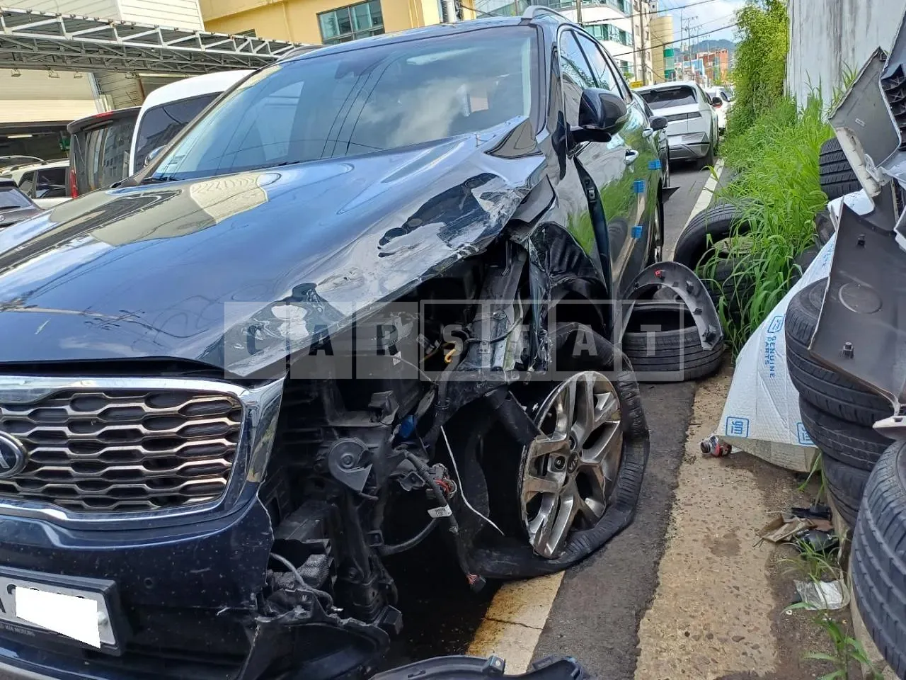 Photo 2 of 12: 2019 Kia Sorento, VIN KNAPH81ABLA637479 — Korean insurance auction