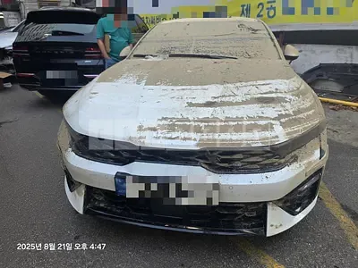 Photo 1 of 23: 2024 Kia K5 — Korean insurance auction
