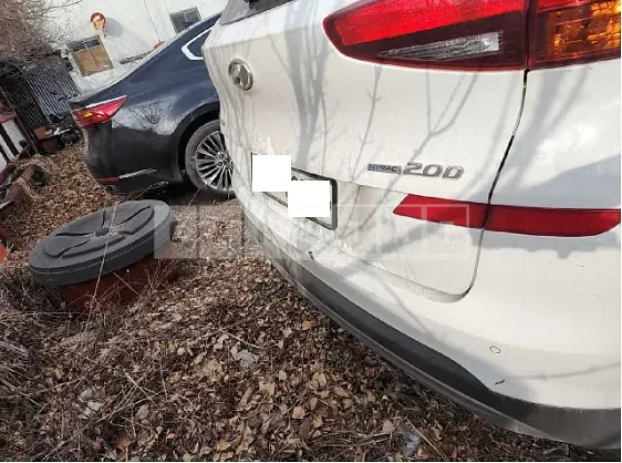 Photo 2 of 18: 2019 Hyundai Tucson, VIN KMHJ381ADKU927566 — Korean insurance auction