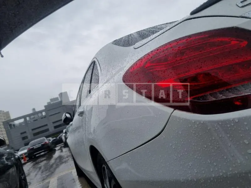 Photo 2 of 8: 2017 Mercedes-Benz C200 — Korean insurance auction