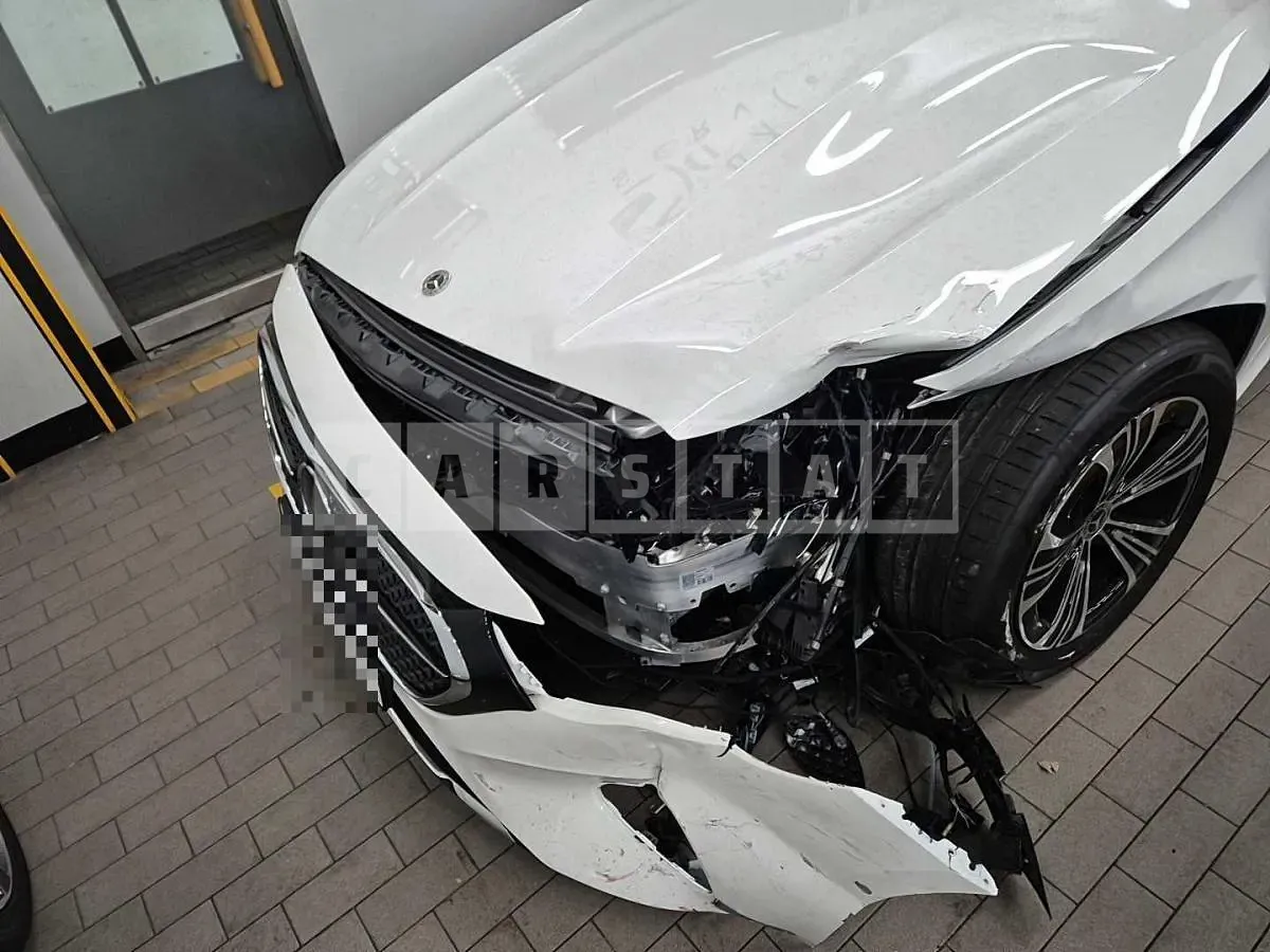 Photo 2 of 30: 2024 Mercedes-Benz E200 — Korean insurance auction
