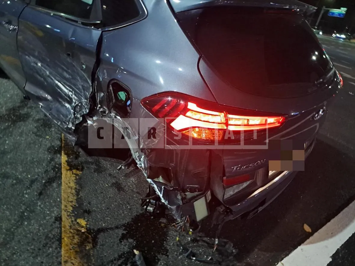Photo 2 of 6: 2019 Hyundai Tucson TL 2.0 (4WD), VIN KMHJ581ADKU148142 — Korean insurance auction