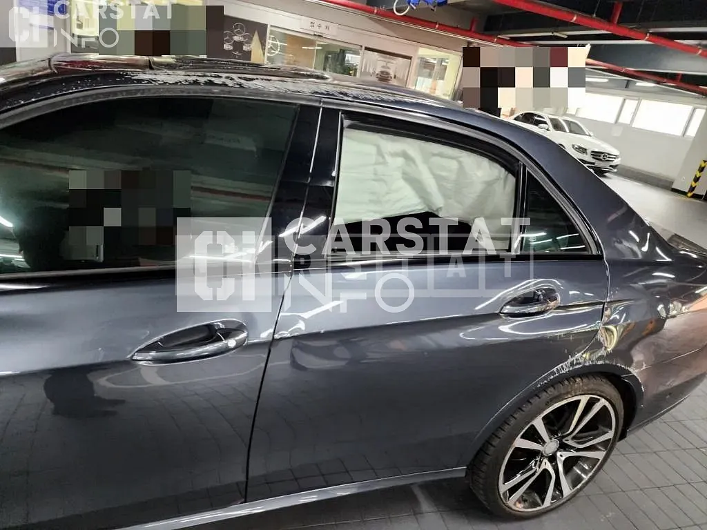 Photo 2 of 6: 2015 Mercedes-Benz E220 BlueTec — Korean insurance auction