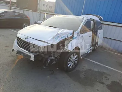 Photo 1 of 13: 2018 Kia Carnival, VIN KNHMF37ABJS445440 — Korean insurance auction