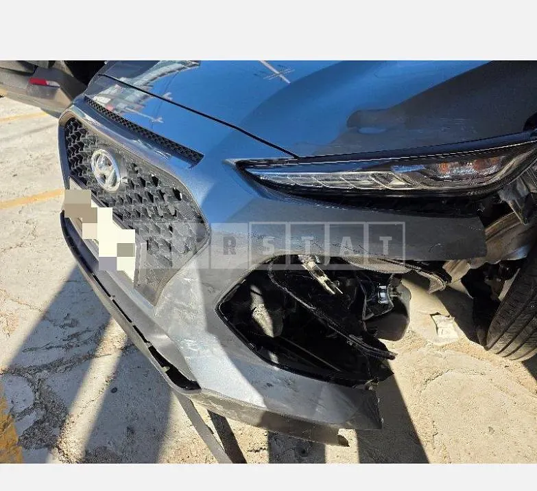 Photo 2 of 23: 2017 Hyundai Kona 1.6 — Korean insurance auction
