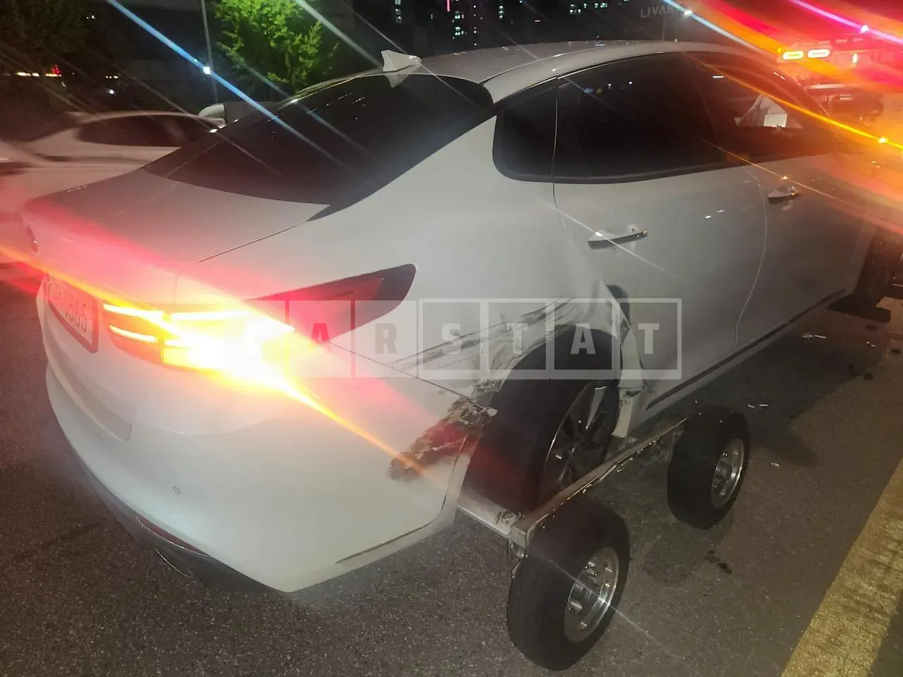 Photo 2 of 8: 2016 Kia K5, VIN KNAGX411BGA091677 — Korean insurance auction