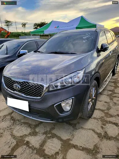 Photo 1 of 8: 2015 Kia Sorento, VIN KNAPK81BDFA043045 — Korean insurance auction