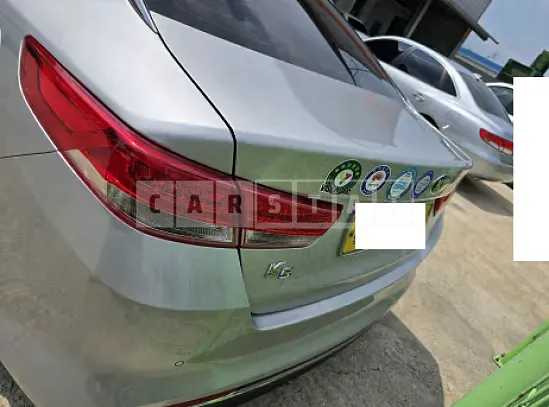 Photo 2 of 14: 2016 Kia K5 — Korean insurance auction