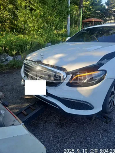 Photo 1 of 5: 2019 Mercedes-Benz E220 d 4Matic — Korean insurance auction
