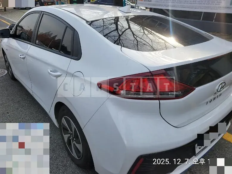 Photo 2 of 6: 2018 Hyundai IONIQ Hybrid — Korean insurance auction
