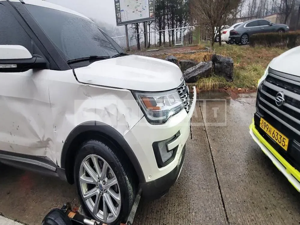 Photo 2 of 9: 2017 Ford Explorer 2.3 AWD, VIN 1FM5K8FH0HGB24893 — Korean insurance auction