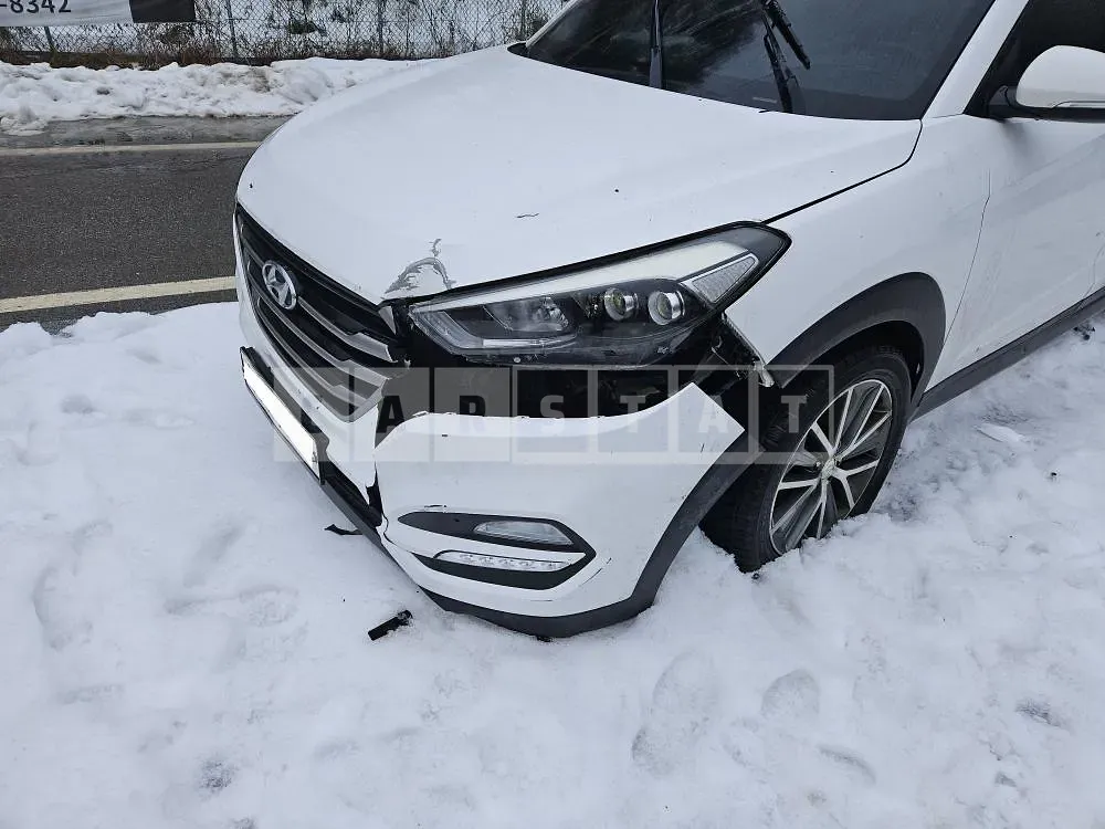 Photo 2 of 7: 2015 Hyundai Tucson, VIN KMHJ3815GGU013674 — Korean insurance auction