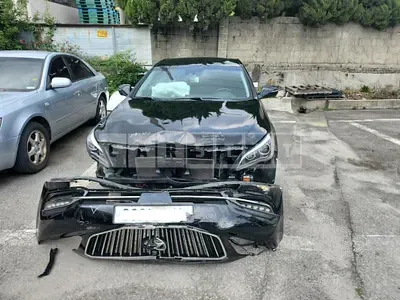 Photo 1 of 37: 2015 Hyundai Aslan, VIN KMHFR412BFA006064 — Korean insurance auction