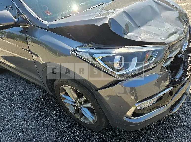Photo 2 of 6: 2015 Hyundai Santa Fe DM 2.2 — Korean insurance auction