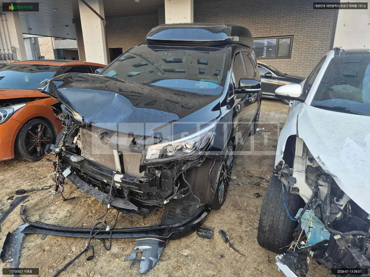 Photo 2 of 33: 2020 Kia Carens Carnival High Limousine, VIN KNAME81ABLS649363 — Korean insurance auction