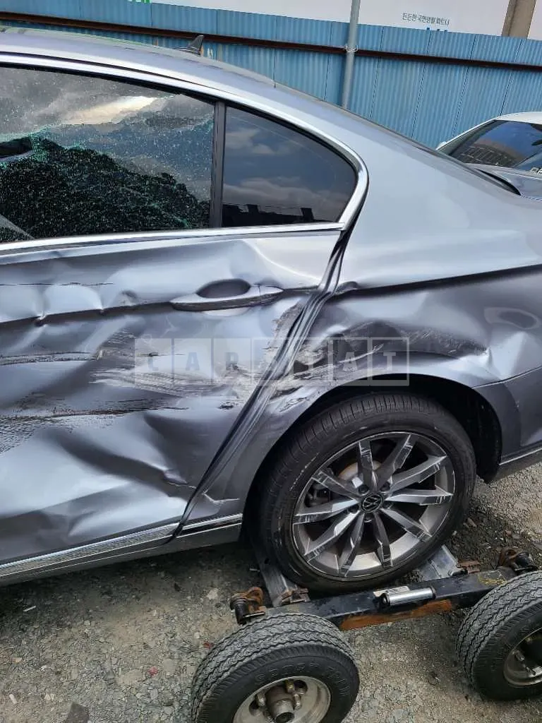 Photo 2 of 10: 2021 Volkswagen Passat GT 2.0TDI, VIN WVWZZZ3CZME025721 — Korean insurance auction