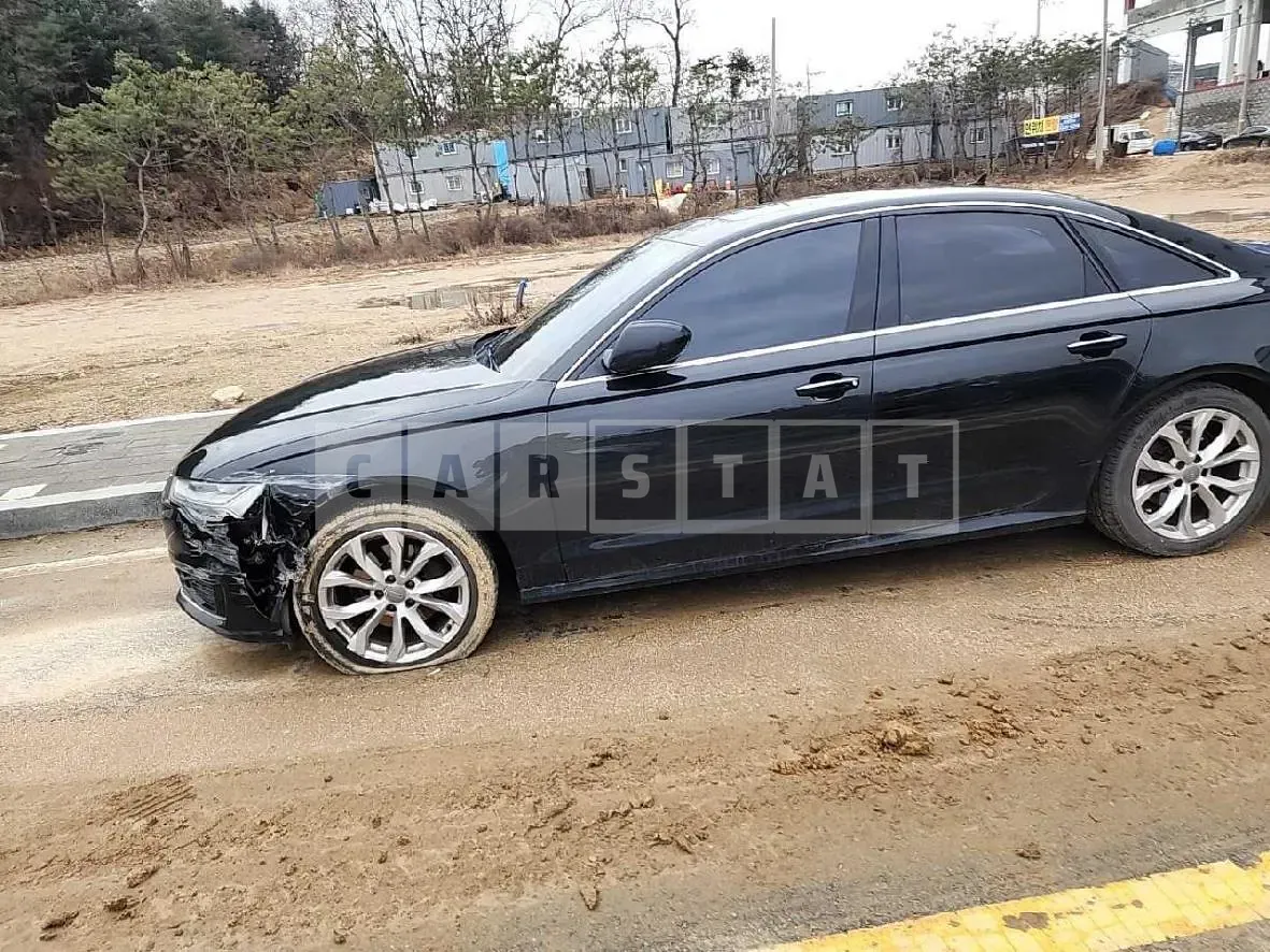 Photo 2 of 51: 2016 Audi A6 35 TDI quattro, VIN WAUZZZ4G2GN162151 — Korean insurance auction