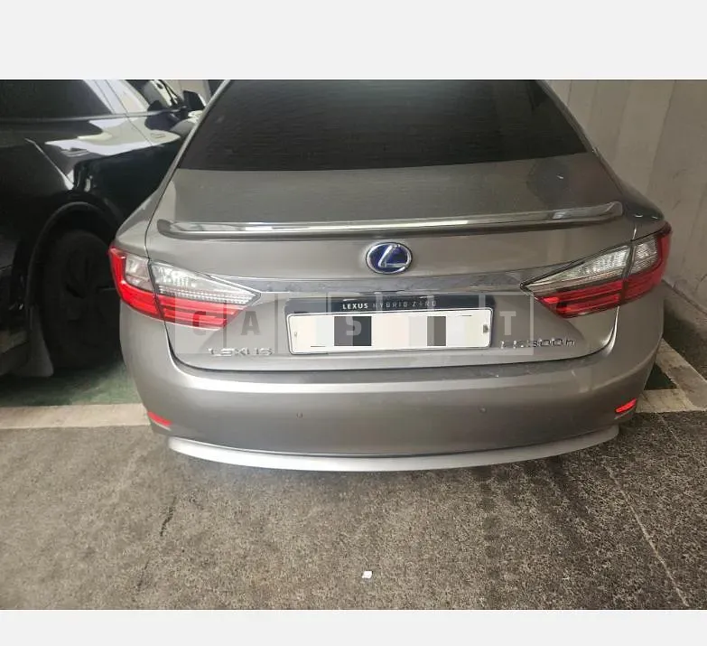 Photo 2 of 19: 2016 Lexus ES300h — Korean insurance auction