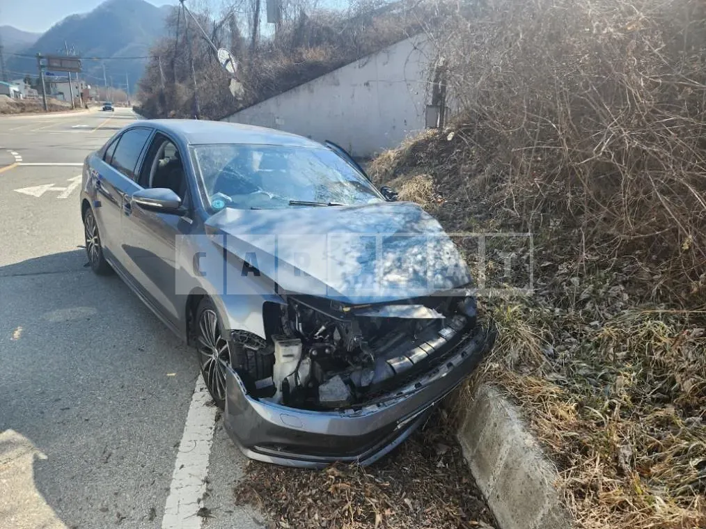 Photo 2 of 12: 2015 Volkswagen Jetta 2.0 TDI BMT — Korean insurance auction