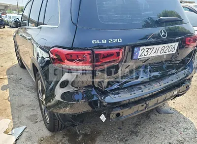 2020 Mercedes-Benz GLB220
