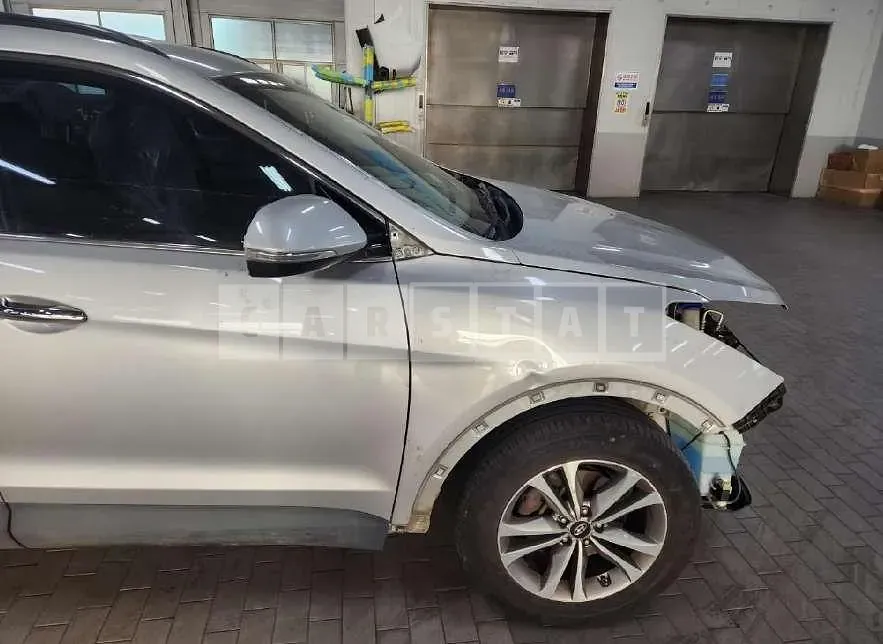 Photo 2 of 20: 2015 Hyundai Santa Fe DM Diesel 2.0 4WD, VIN KMHSW81UDFU493051 — Korean insurance auction