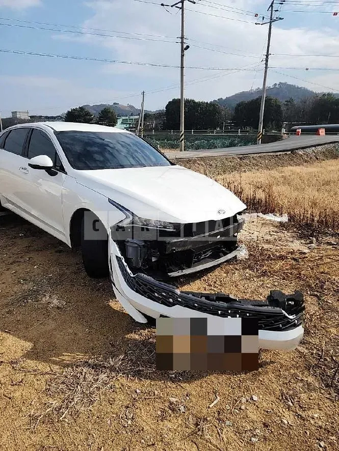 Photo 2 of 12: 2020 Kia K5 — Korean insurance auction