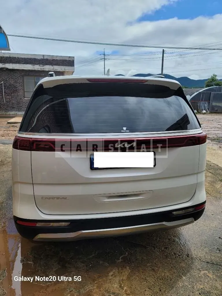 Photo 2 of 6: 2023 Kia Carnival — Korean insurance auction