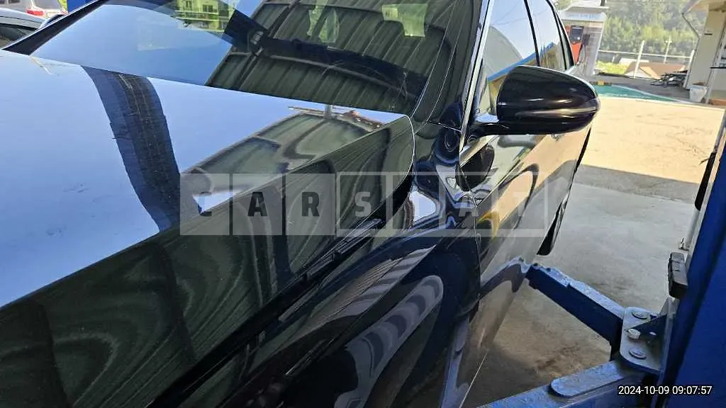 Photo 2 of 17: 2017 Mercedes-Benz E220d — Korean insurance auction