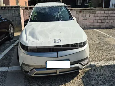 Photo 1 of 29: 2022 Hyundai Modern Ionic 5 — Korean insurance auction