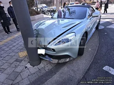 2016 Eston Martin VANQUISH Volante