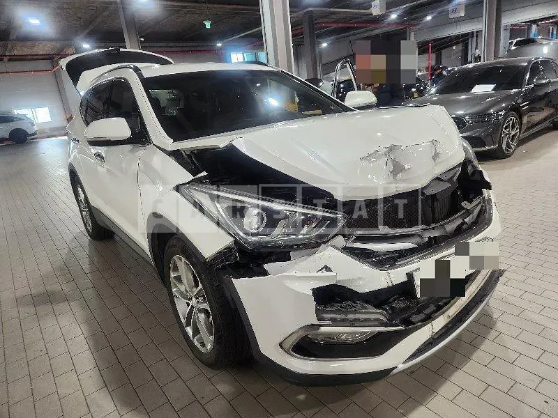 Photo 2 of 23: 2015 Hyundai Santa Fe DM — Korean insurance auction