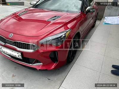 Photo 1 of 14: 2018 Kia Stinger, VIN KNAE751CBJS005002 — Korean insurance auction