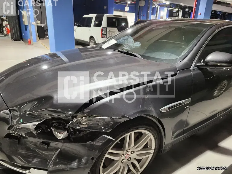 Photo 2 of 23: 2019 Jaguar XJ 3.0SC, VIN SAJAJ26D0K8W20375 — Korean insurance auction