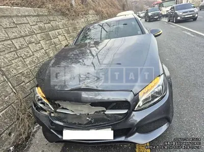 Photo 1 of 9: 2015 Mercedes-Benz C 200 — Korean insurance auction
