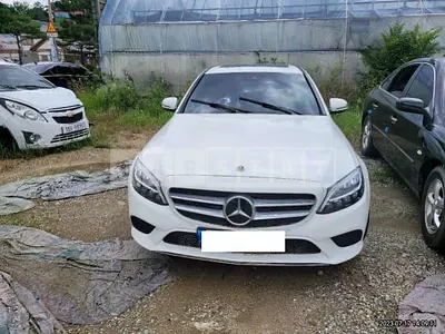 Photo 1 of 15: 2020 Mercedes-Benz C 200, VIN W1KWF8AB4LR589521 — Korean insurance auction