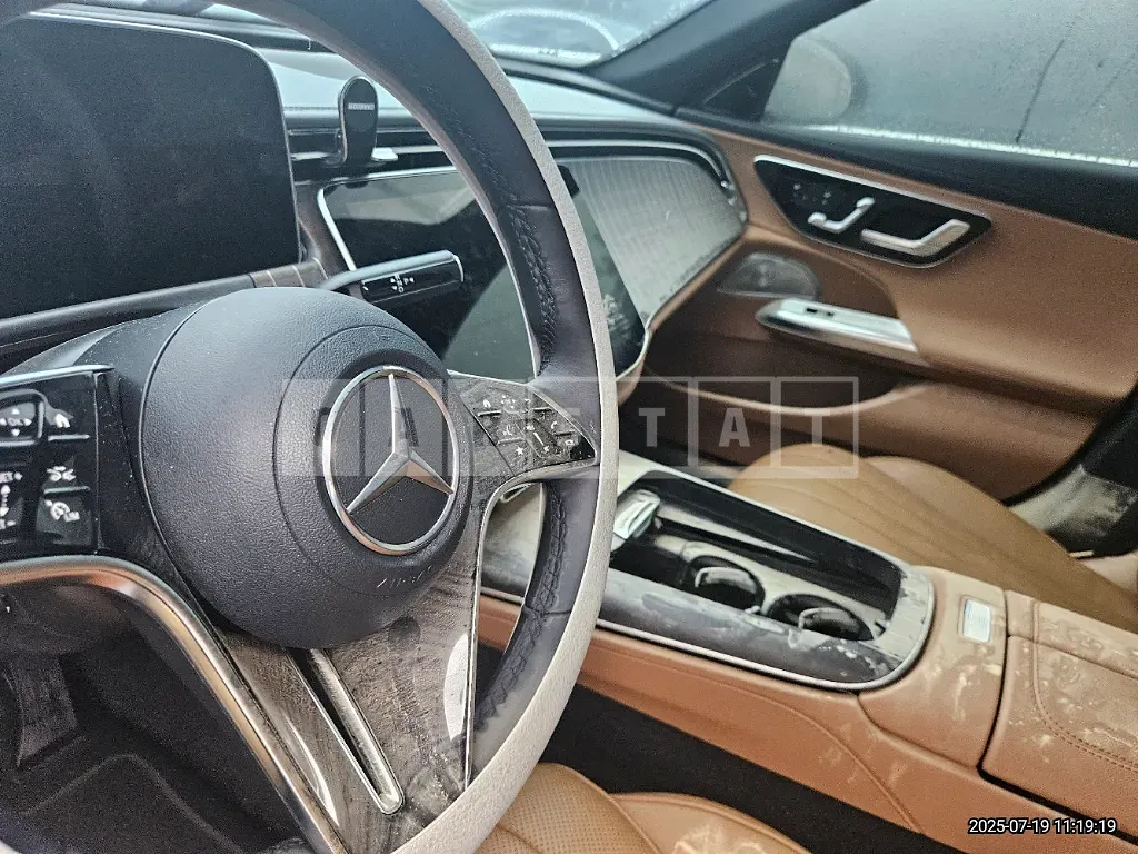 Photo 2 of 25: 2025 Mercedes-Benz E300 4Matic — Korean insurance auction