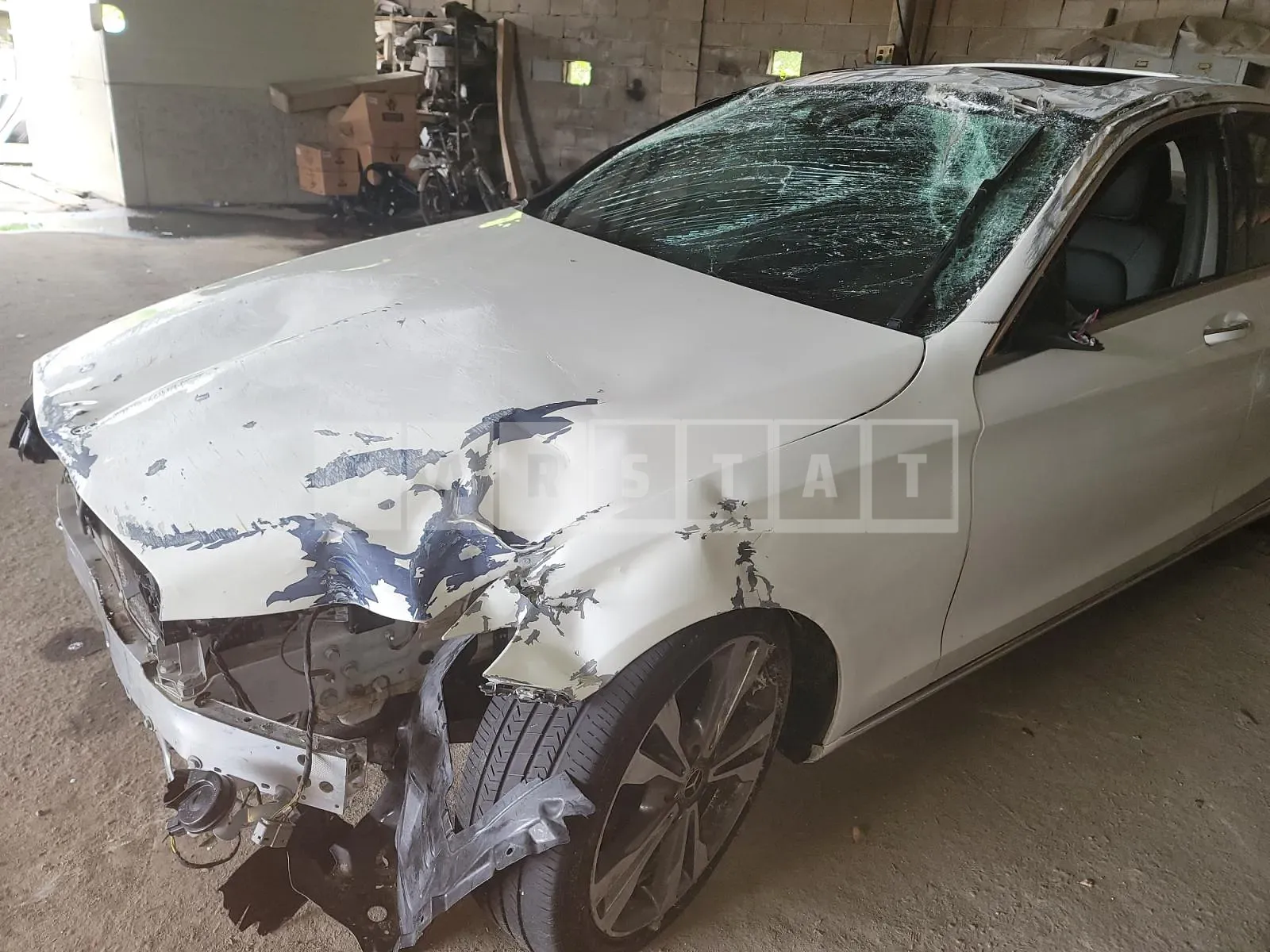Photo 2 of 11: 2018 Mercedes-Benz C Class (4th Generation) C220 d Avant-Garde — Korean insurance auction