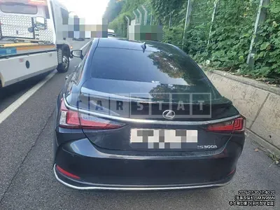 Photo 1 of 10: 2024 Lexus ES300h — Korean insurance auction